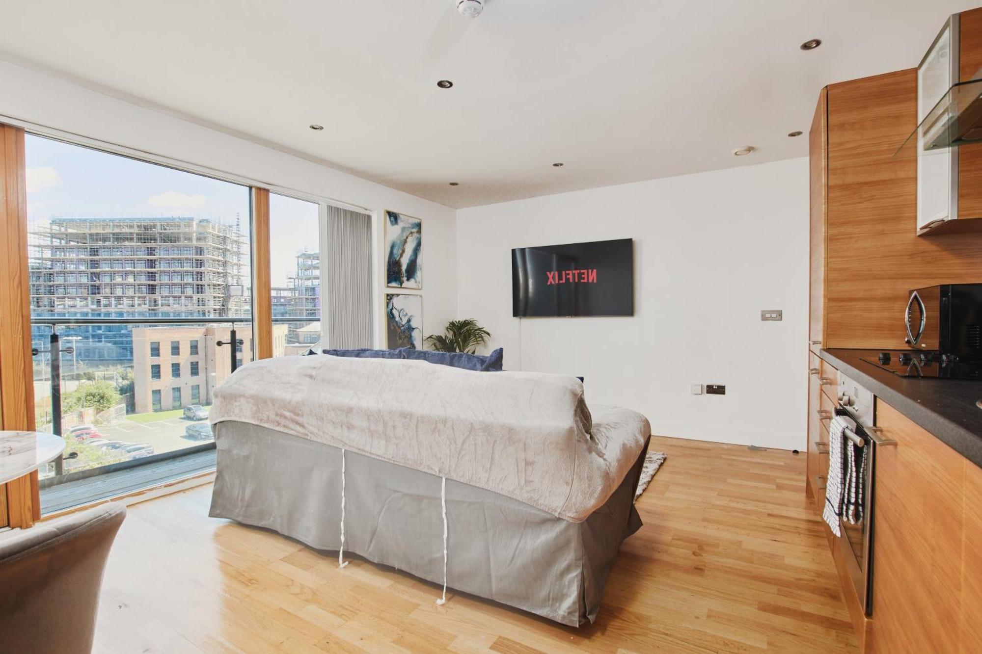 King Deluxe City Apt Large Balcony& Free Parking! Λιντς Εξωτερικό φωτογραφία