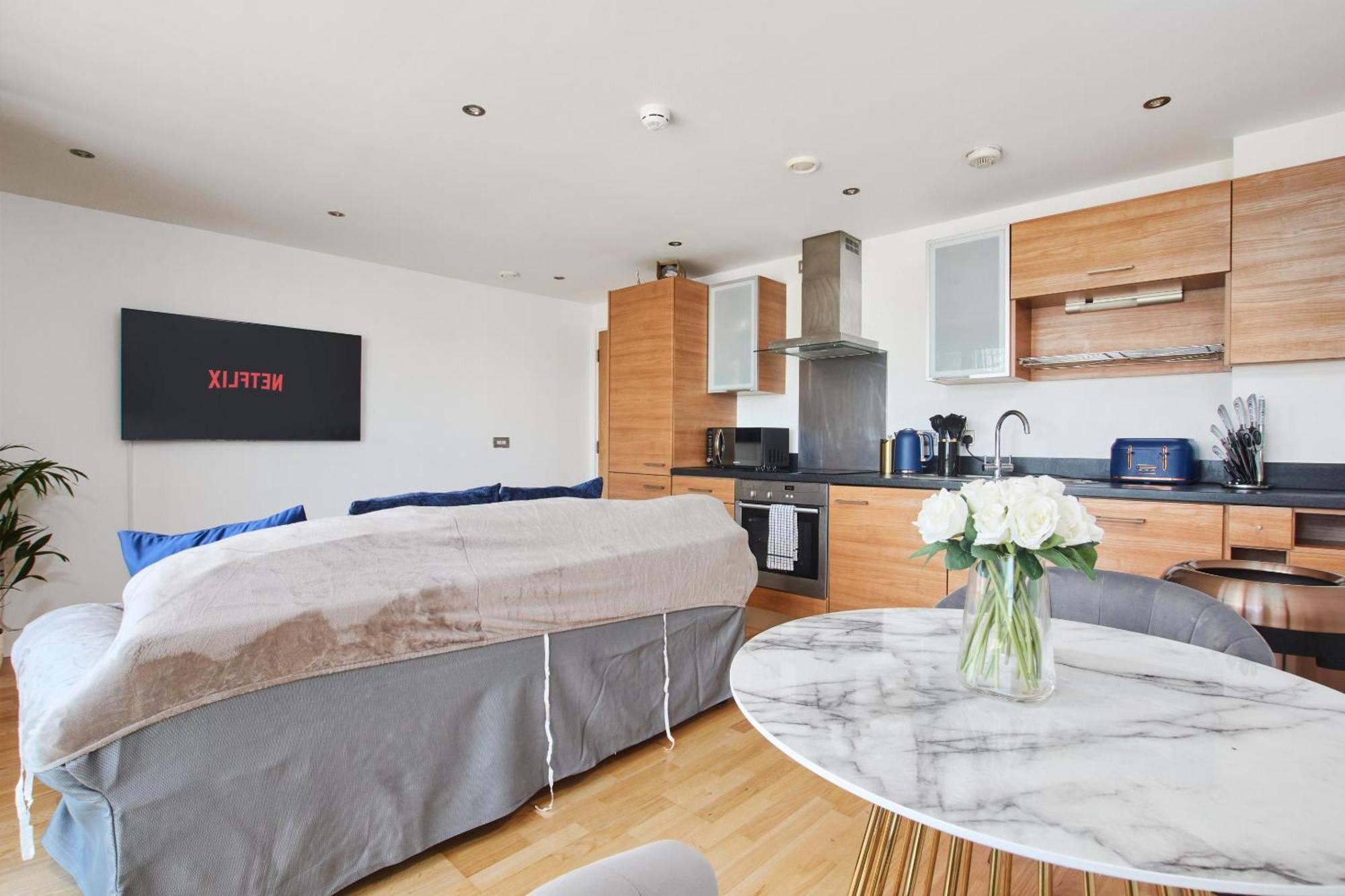 King Deluxe City Apt Large Balcony& Free Parking! Λιντς Εξωτερικό φωτογραφία